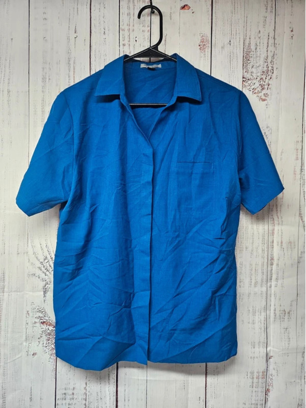 Doc & Amelia by Cintas Women’s Medium Blue Short Sleeve Button Up Shirt
